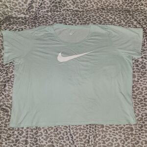 Nike Womens Short Sleevd T-Shirt 3X Dri-Fit